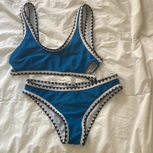 Cupshe Sporty Blue and Black Crochet Bikini☀️🏝️ - Picture 2 of 2